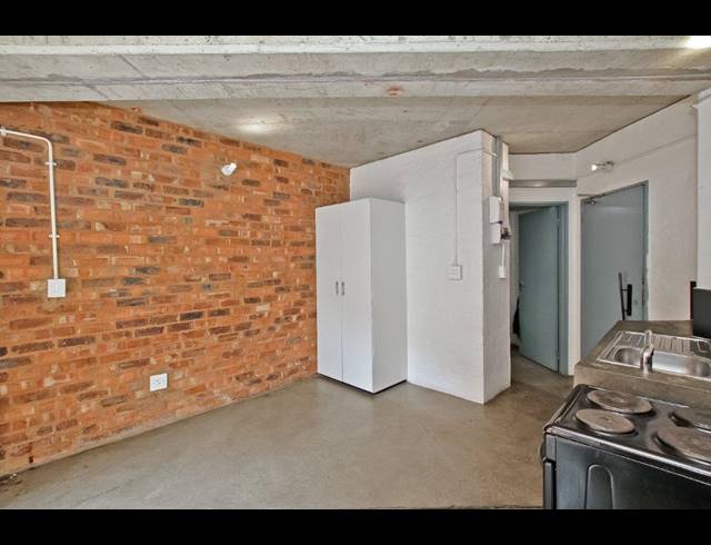 0.5 BEDROOM APARTMENT FOR SALE IN MABONENG